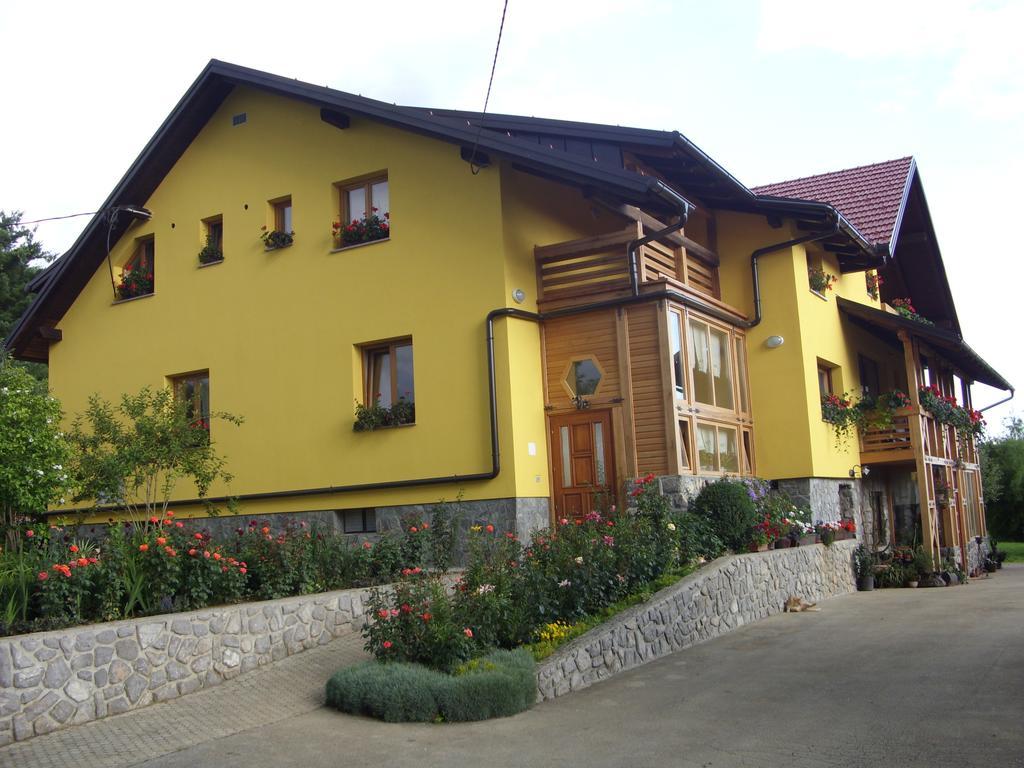 Tourist Farm Ob Izviru Krupe Villa Semic Exterior foto